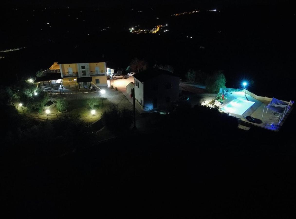 Agriturismo La Terrazza Valfabbrica Exteriör bild